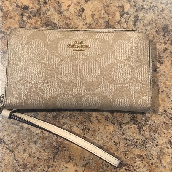 Coach Wallet - Picture 1 of 3